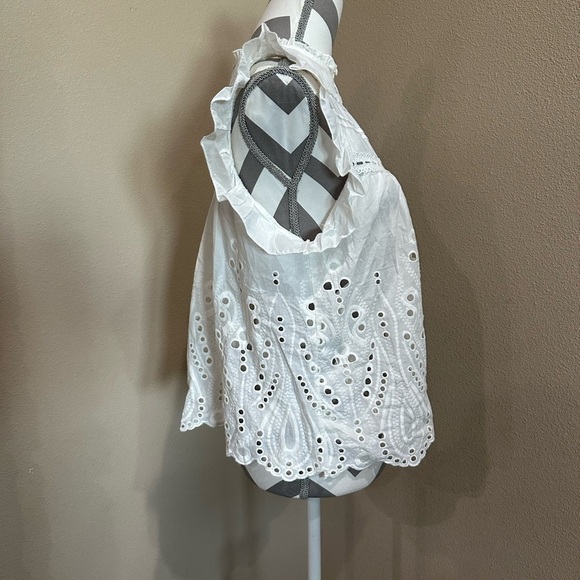 HONEY & T Women’s Eyelet Sleeveless Blouse with Ruffle Sleeve, NWT! - Picture 3 of 7